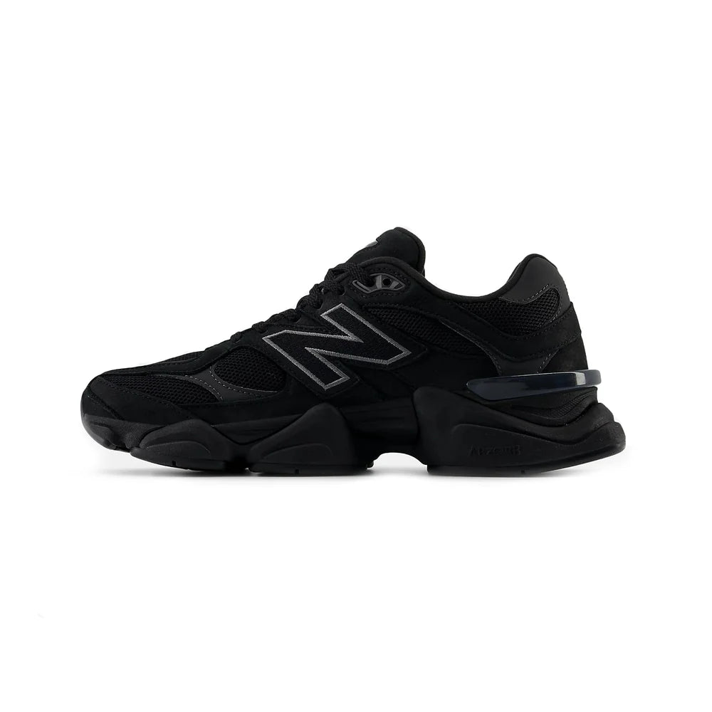 New Balance New Balance 9060 'Black Cement' (2025) The New Balance 9060 'Black Cement' (2025) redefines modern sneaker design by blending heritage-inspired elements with contemporary innovation....