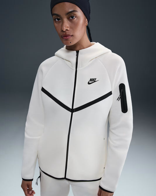 Recycled Materials  Nike Sportswear Tech Fleece Windrunner Women's Full-Zip Hoodie